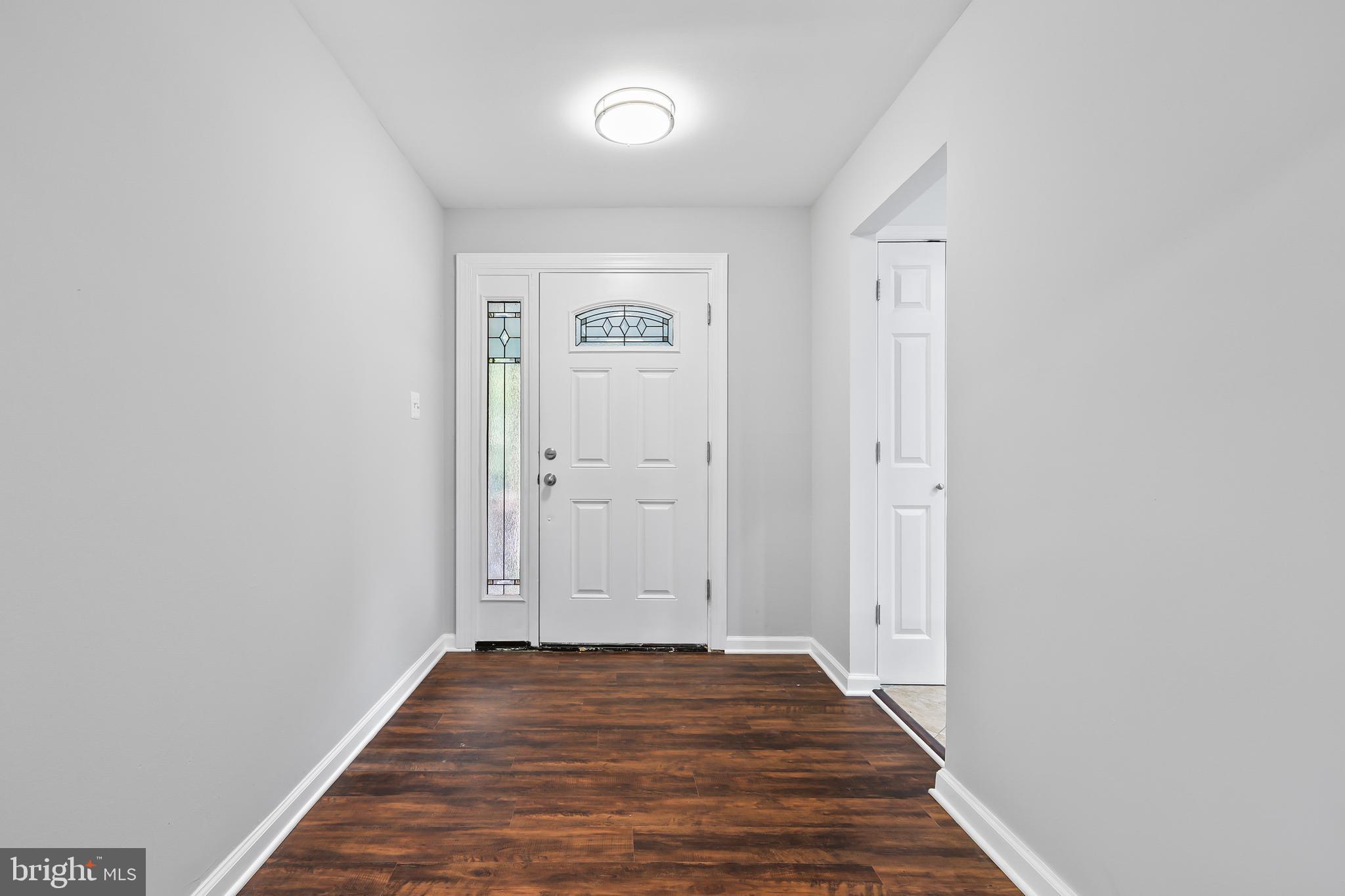 11591 Embers Court Reston, VA 20191 - Photo 3 of 51