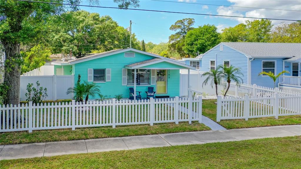 Welcome to Gulfport!  This charming home is waiting for a new owner!