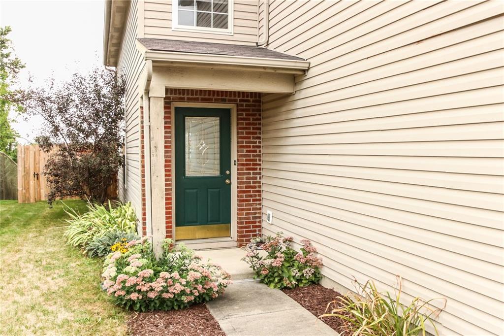 1346 Cliff Ridge Lane Indianapolis, IN 46217 - Photo 2 of 24 Gallery Image 2