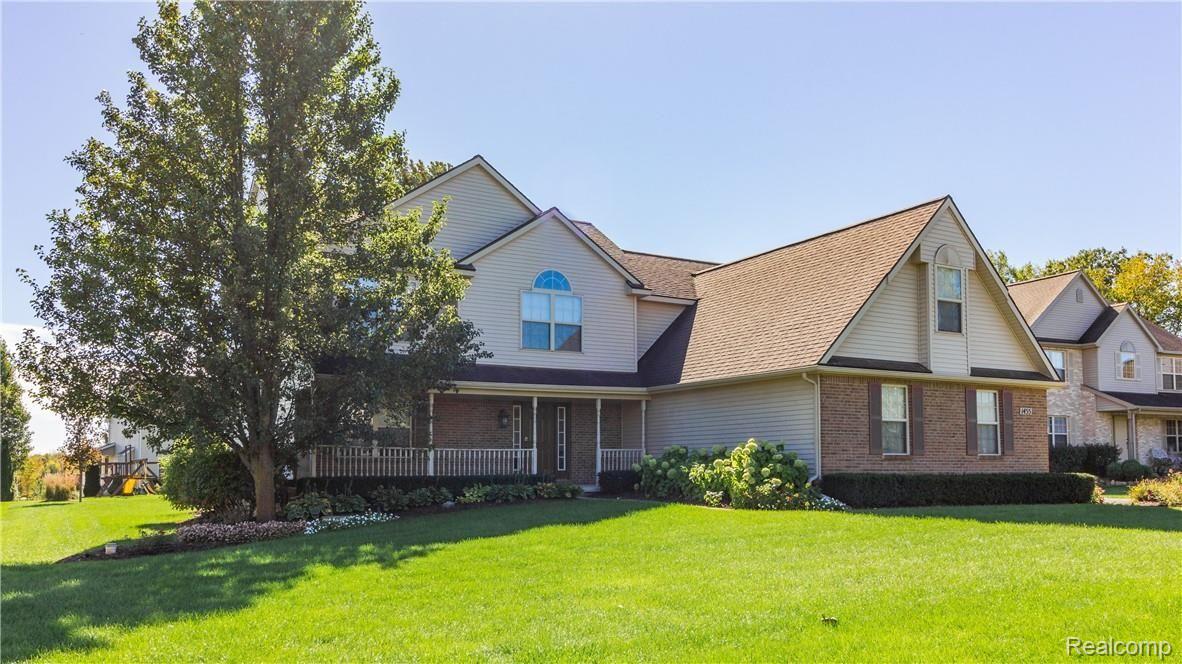 1455 Andover Boulevard Howell, MI 48843 - Photo 4 of 63 Exteriors (4 of 11).jpg