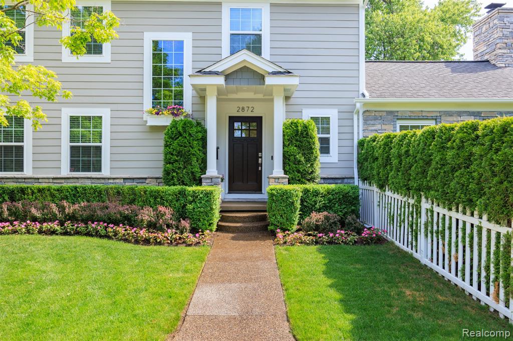 2872 Manchester Road Birmingham, MI 48009 - Photo 4 of 53