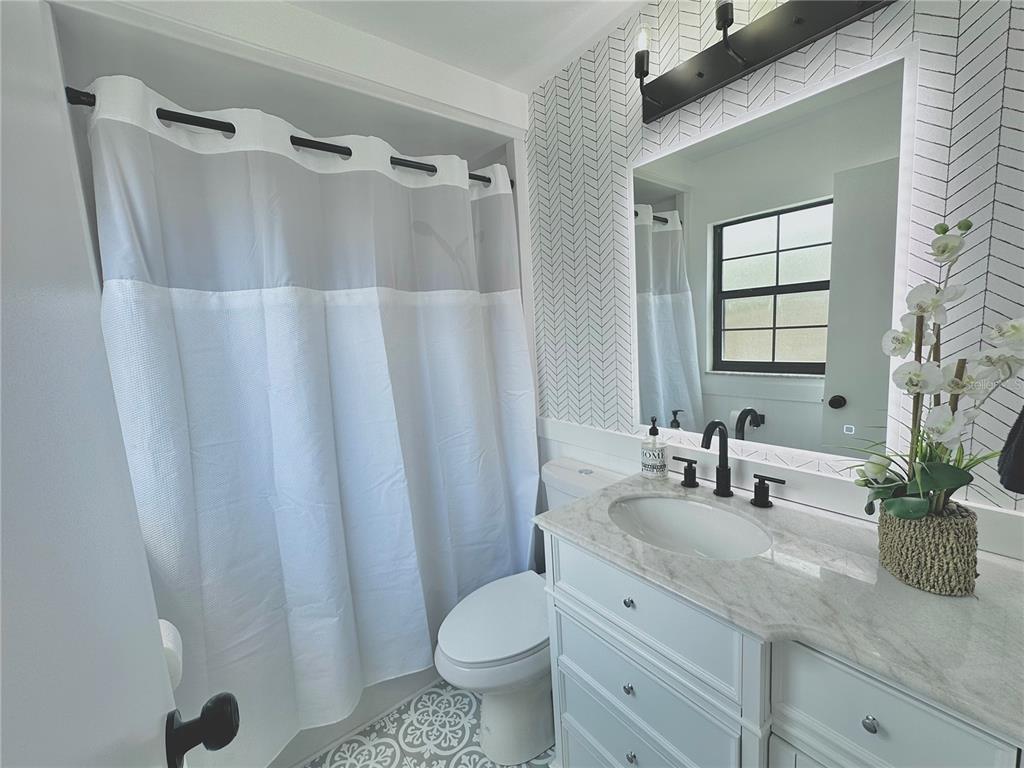 14598 Southwest 34th Terrace Road Ocala, FL 34473 - Photo 48 of 72 1st Bath/Tub/Bluetooth Mirror