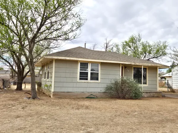 $74,500 | 18 Houston Road, Tulia, TX 79088