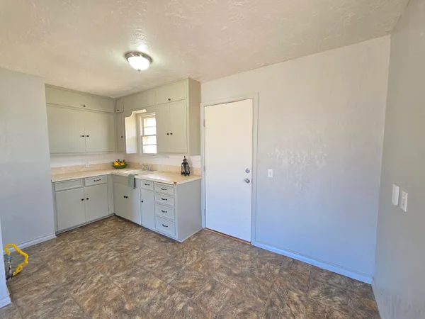 $74,500 | 18 Houston Road, Tulia, TX 79088