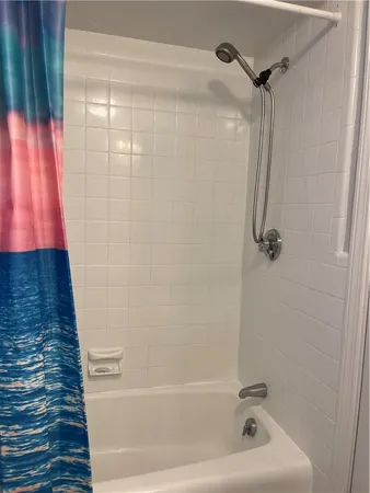 $2,250 | 12 Third School Street, Unit 2, Bristol, RI 02809
