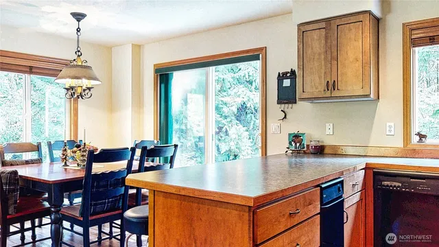 $625,000 | 80 Evergreen Way, Easton, WA 98925