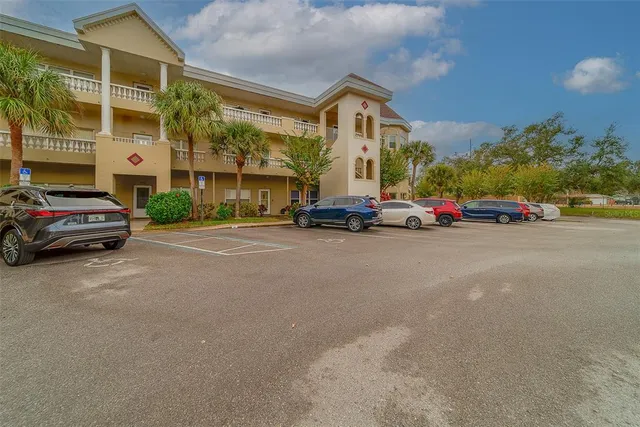 $270,000 | 2019 Utopian Drive West, Unit 204, Clearwater, FL 33763