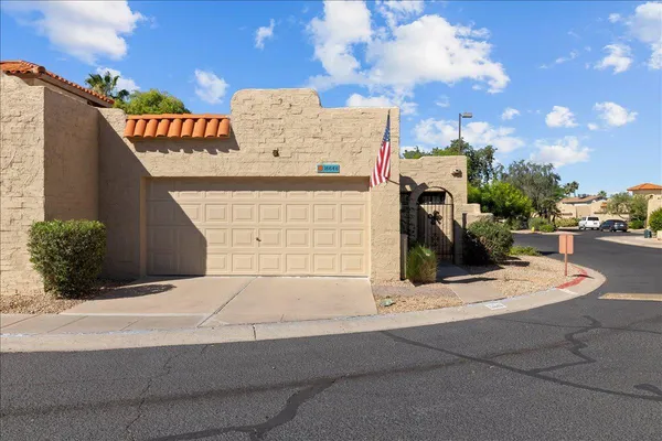 $2,100 | 16646 North 29th Drive, Phoenix, AZ 85053