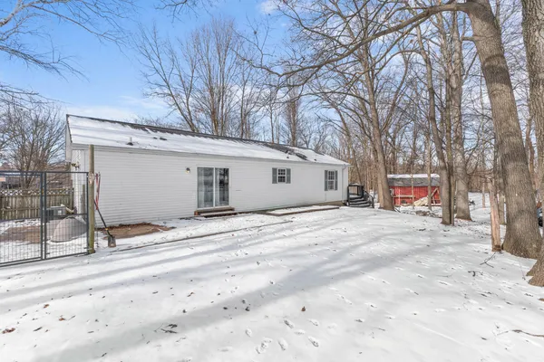 $249,900 | 519 Crest Lane, Jonesville, MI 49250