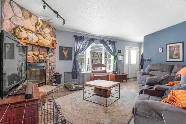 $244,900 | 519 Crest Lane, Jonesville, MI 49250