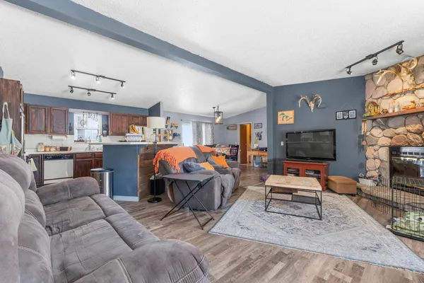 $244,900 | 519 Crest Lane, Jonesville, MI 49250