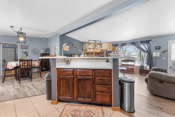 $244,900 | 519 Crest Lane, Jonesville, MI 49250