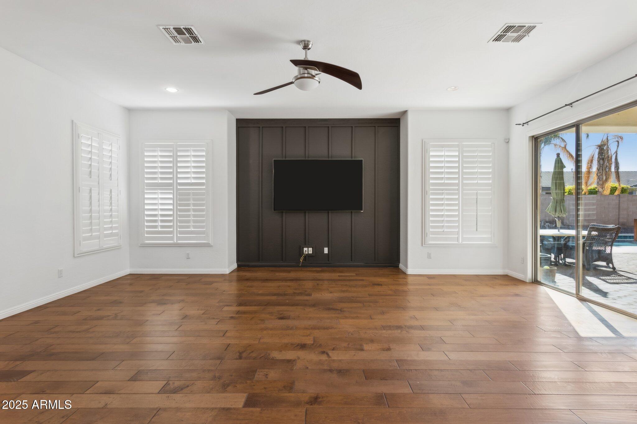 691 East Elgin Street Gilbert, AZ 85295 - Photo 11 of 80 10-web-or-mls-691-e-elgin-st