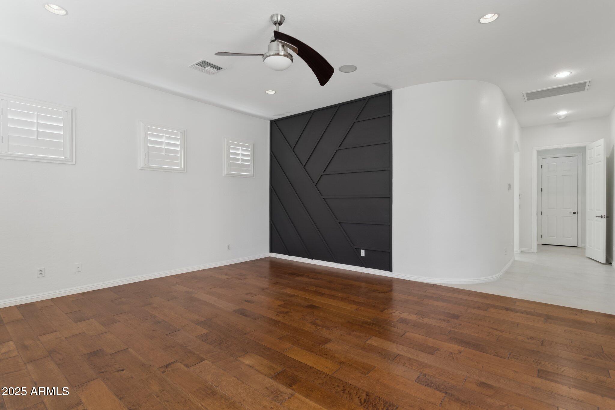 691 East Elgin Street Gilbert, AZ 85295 - Photo 25 of 80 Master Bed