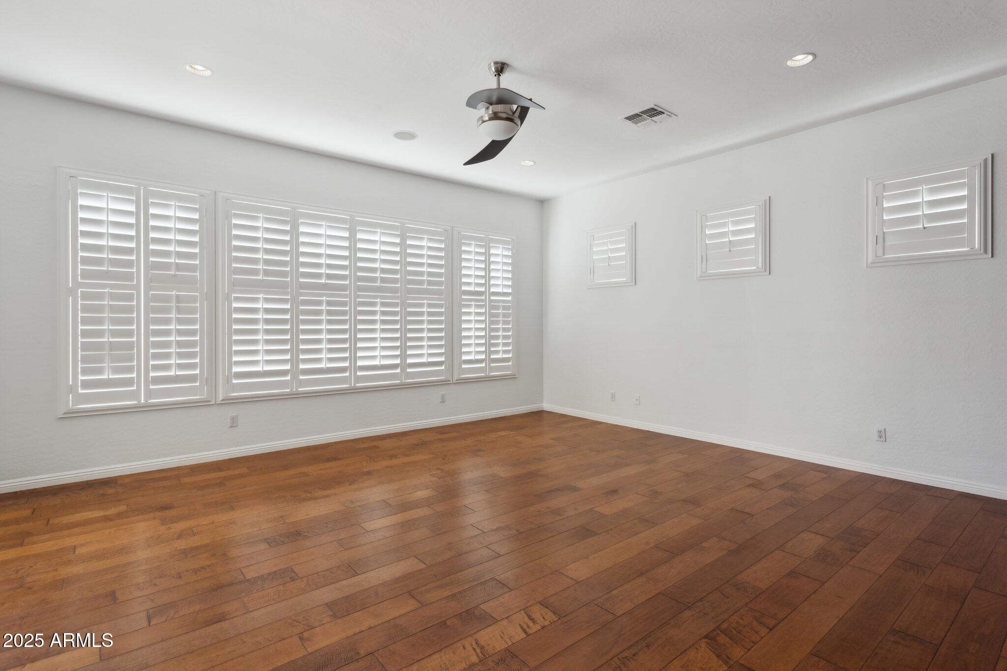 691 East Elgin Street Gilbert, AZ 85295 - Photo 27 of 80 Master Bed