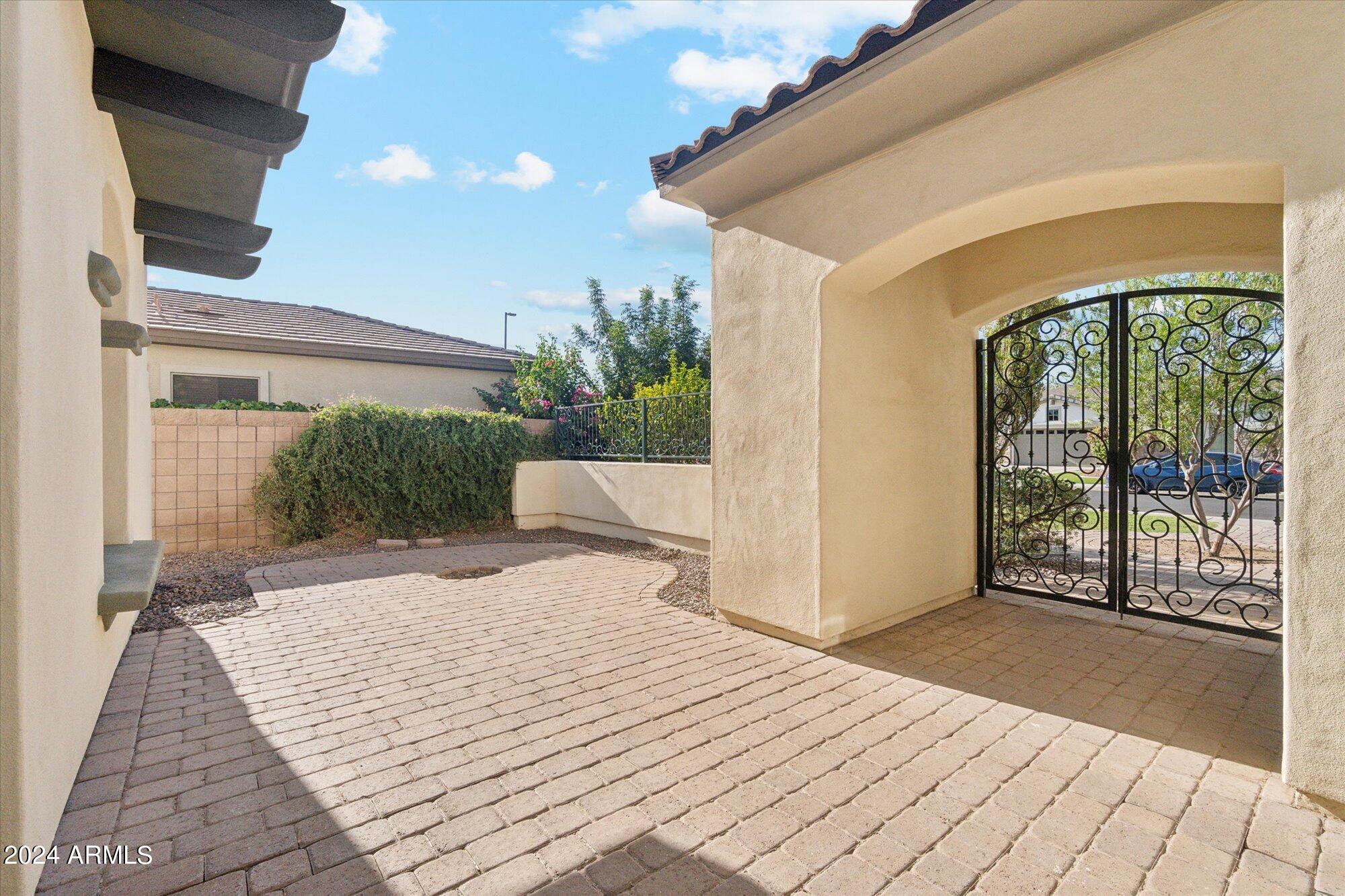 691 East Elgin Street Gilbert, AZ 85295 - Photo 4 of 80 04-DSC07395