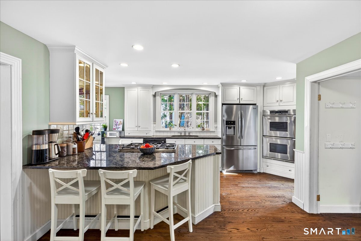 88 Churchill Road Hamden, CT 06517 - Photo 11 of 40