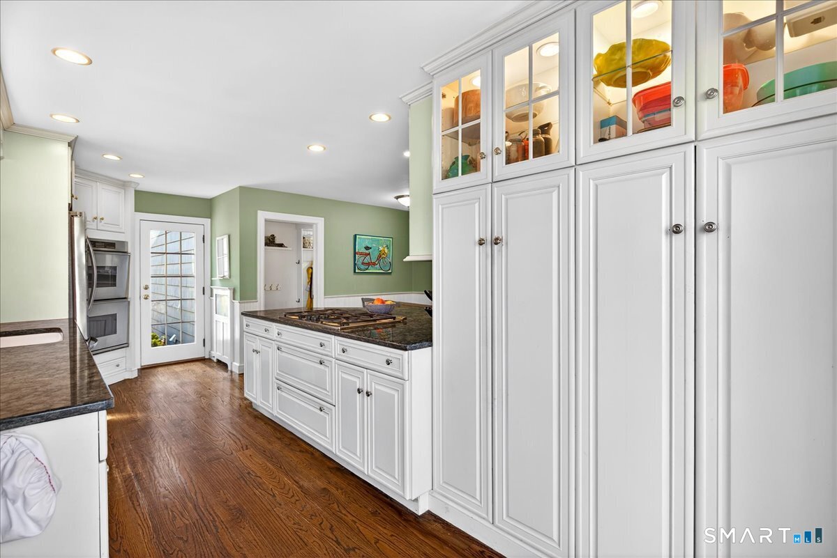 88 Churchill Road Hamden, CT 06517 - Photo 12 of 40