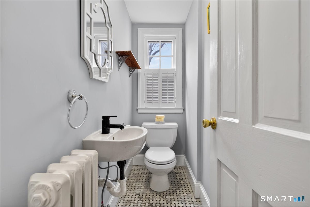 88 Churchill Road Hamden, CT 06517 - Photo 17 of 40