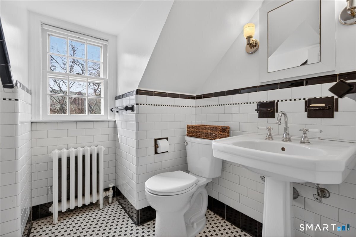 88 Churchill Road Hamden, CT 06517 - Photo 20 of 40