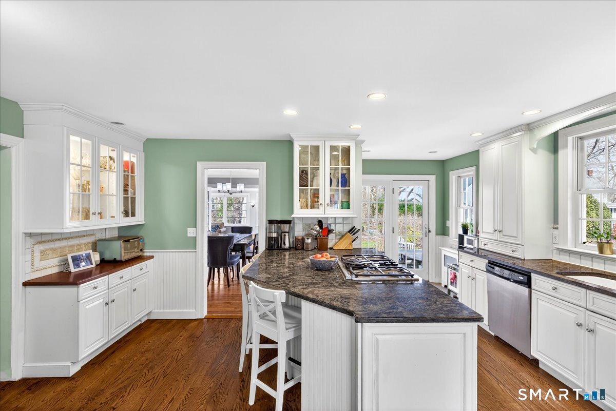 88 Churchill Road Hamden, CT 06517 - Photo 9 of 40