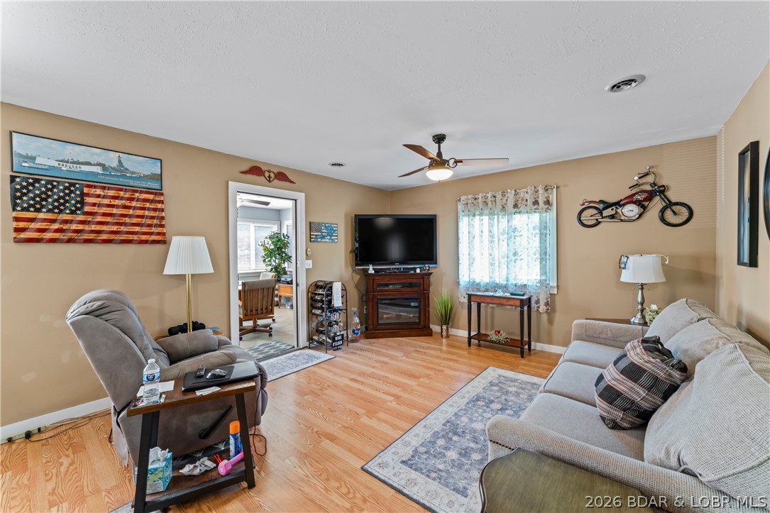 3677 Gentle Slope Road Stover, MO 65078 - Photo 15 of 73 Main House Living Room