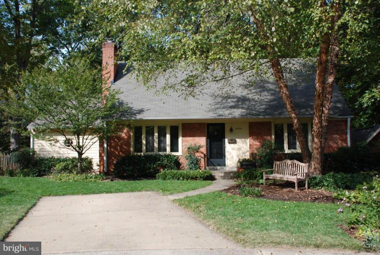 8522 Durham Court Springfield, VA 22151 - Photo 1 of 24 Exterior (Main)