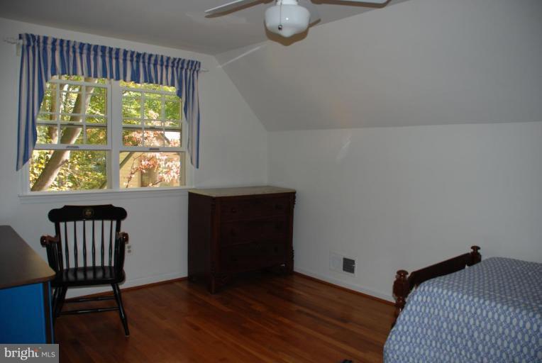8522 Durham Court Springfield, VA 22151 - Photo 19 of 24 Bedroom #1