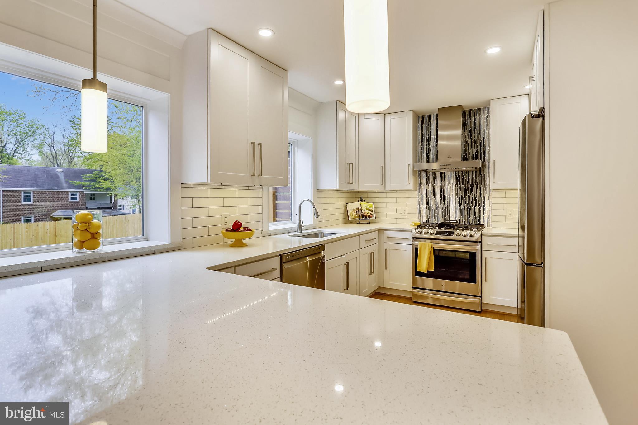 9708 Marshall Avenue Silver Spring, MD 20901 - Photo 11 of 34