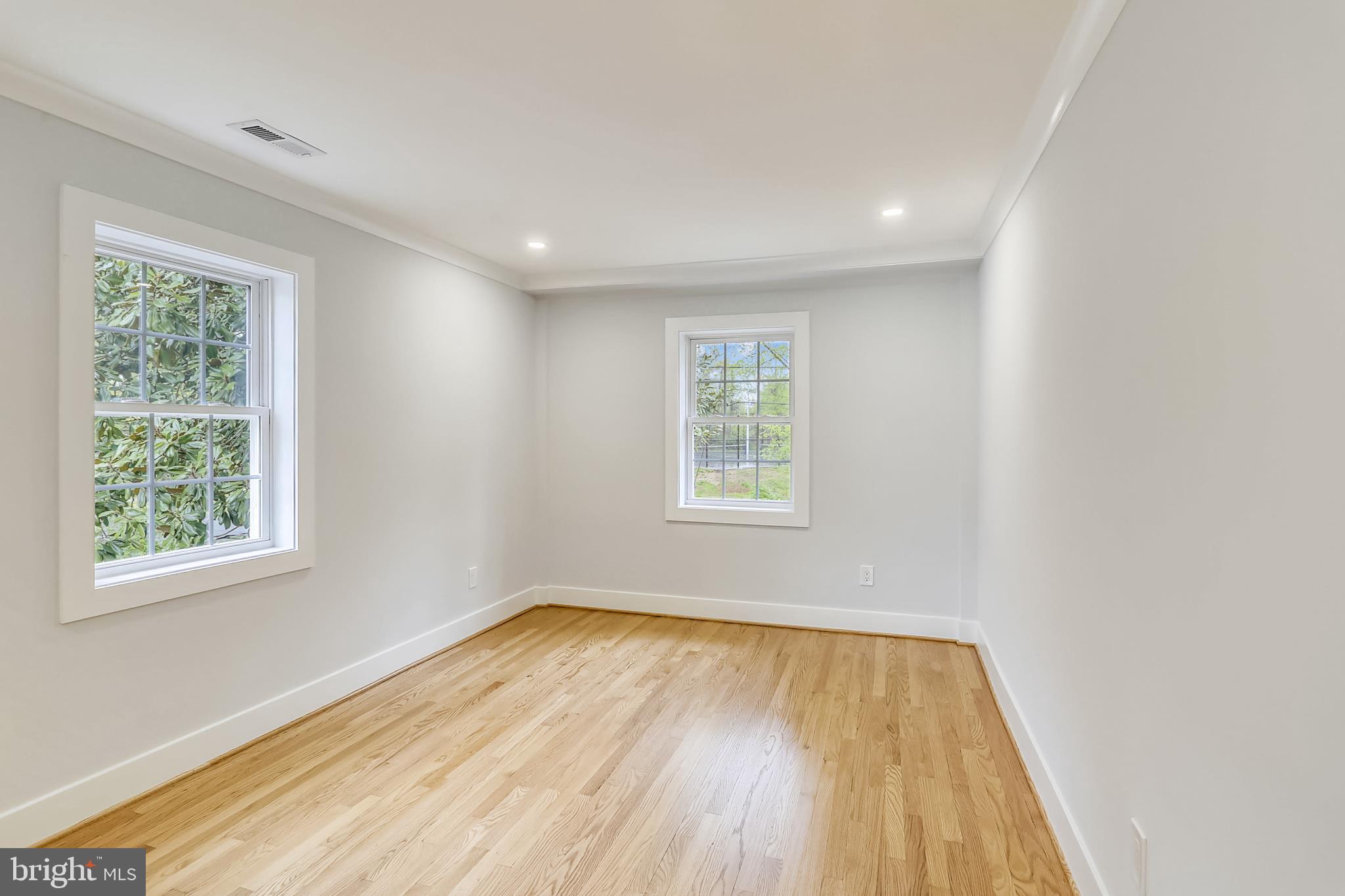 9708 Marshall Avenue Silver Spring, MD 20901 - Photo 30 of 34