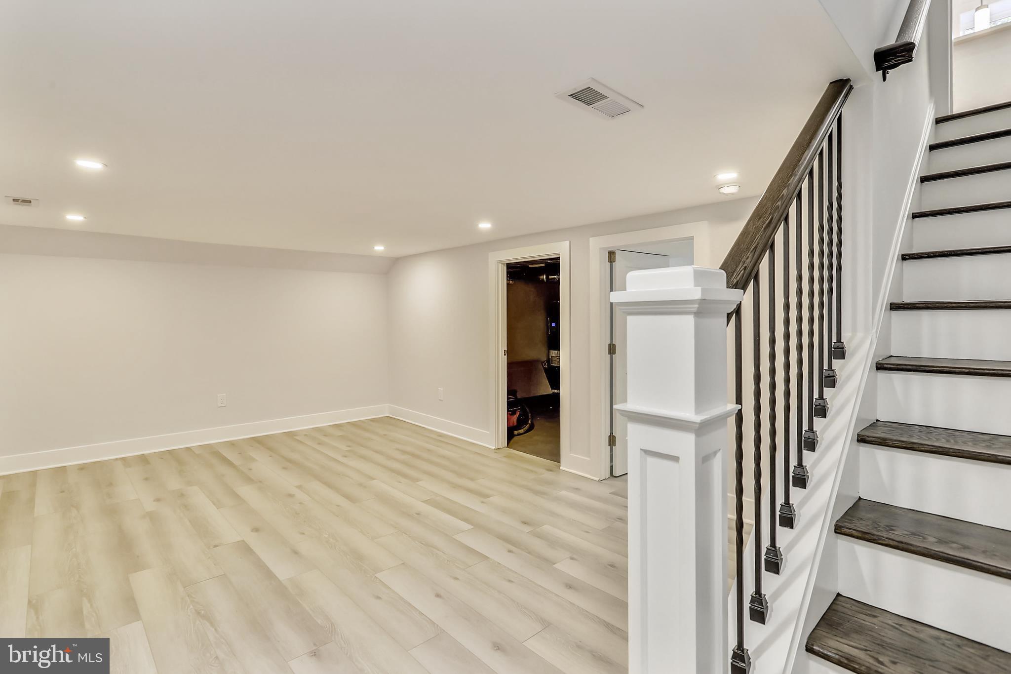 9708 Marshall Avenue Silver Spring, MD 20901 - Photo 33 of 34