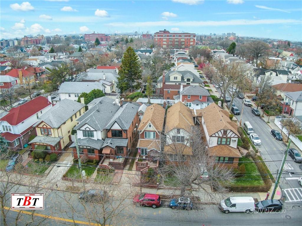 2515 Avenue R Brooklyn, NY 11229 - Photo 30 of 30 an aerial view of residential houses with outdoor space