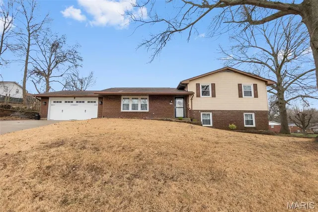 $269,000 | 307 Francis Drive, Jackson, MO 63755