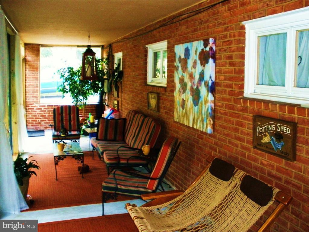 9110 Field Road Pikesville, MD 21208 - Photo 18 of 30 Interior (General)
