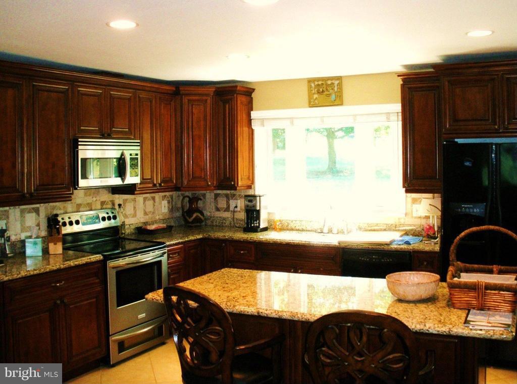 9110 Field Road Pikesville, MD 21208 - Photo 6 of 30 Kitchen