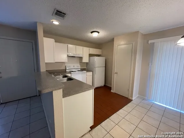 $995 | 5212 Meadow Field, Unit 1, San Antonio, TX 78250
