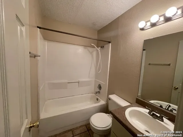 $995 | 5212 Meadow Field, Unit 1, San Antonio, TX 78250