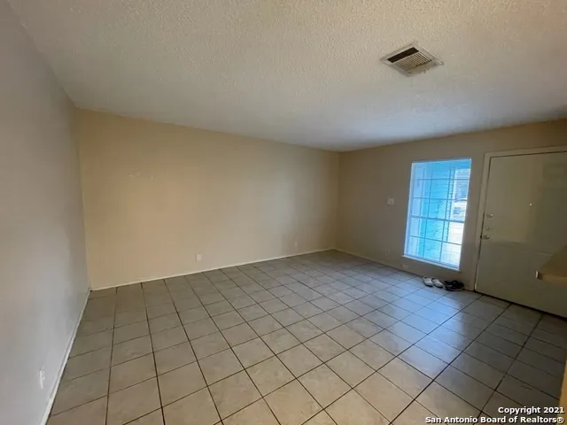 $995 | 5212 Meadow Field, Unit 1, San Antonio, TX 78250