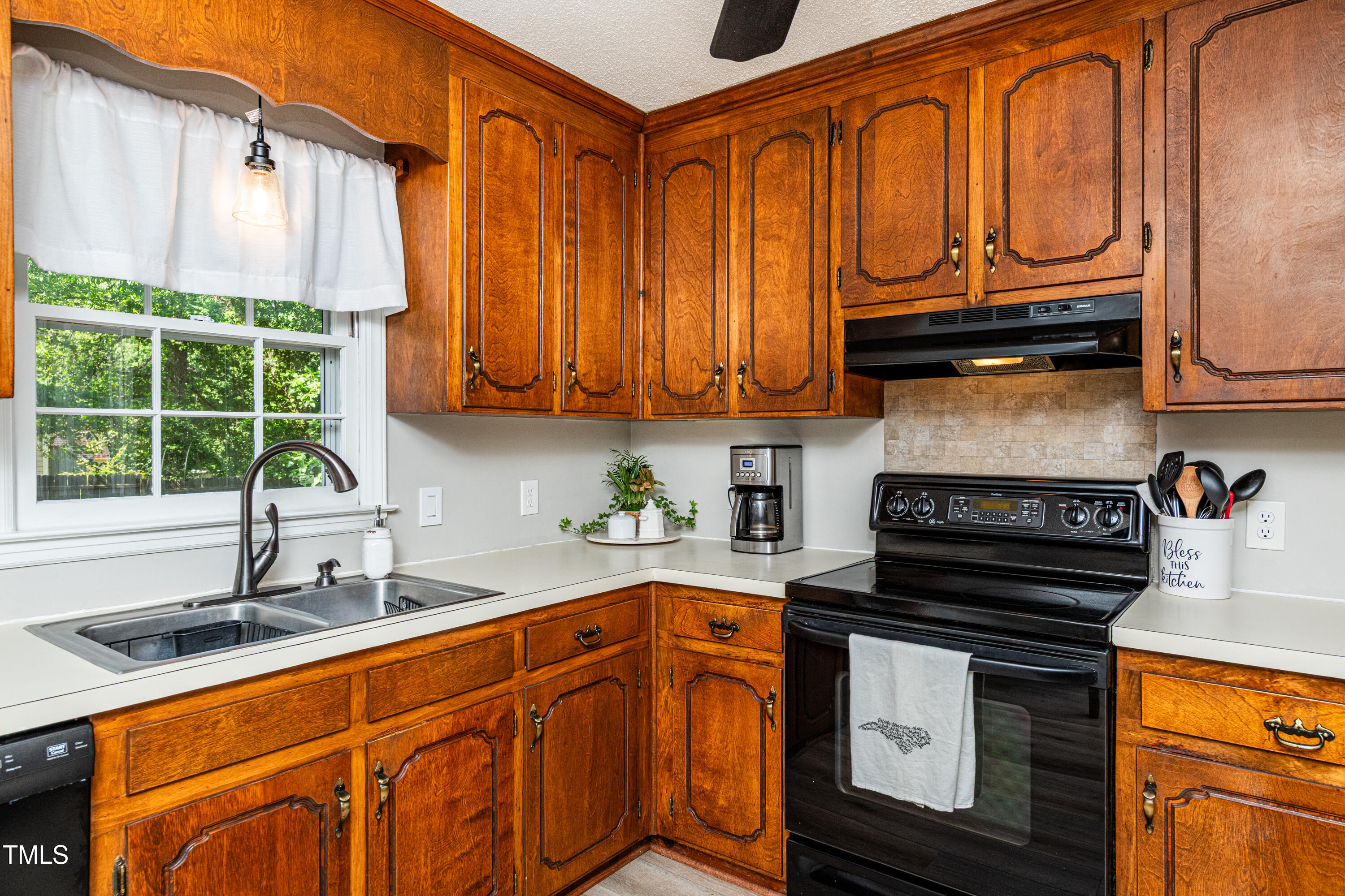 3301 Manor Ridge Drive Raleigh, NC 27603 - Photo 14 of 38 140-Kitchen
