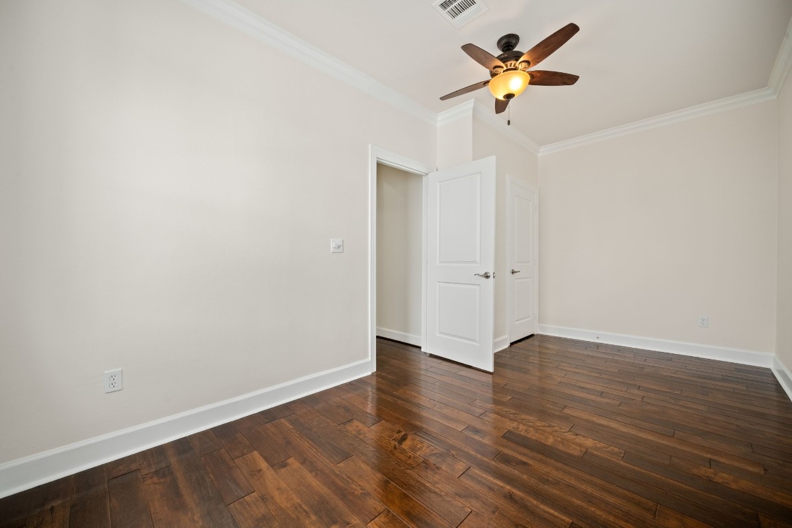 110 Kendall Street Houston, TX 77003 - Photo 29 of 36 wooden floor in an empty room