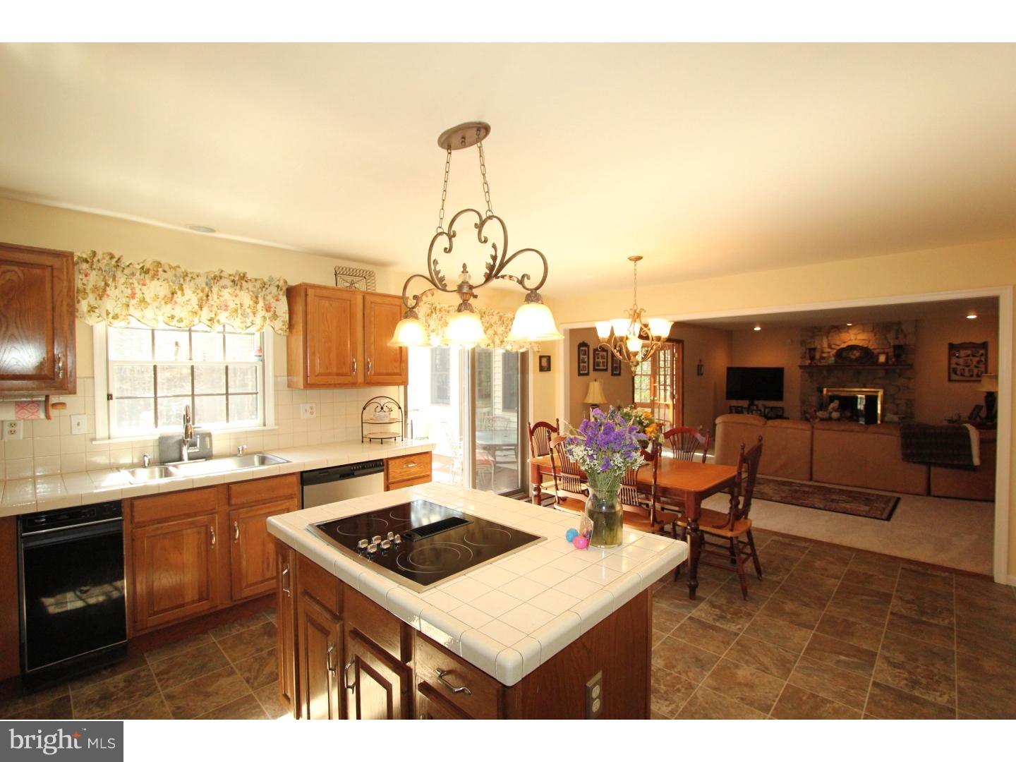 2 Arncliffe Rise Medford, NJ 08055 - Photo 7 of 24 Gallery Image 7