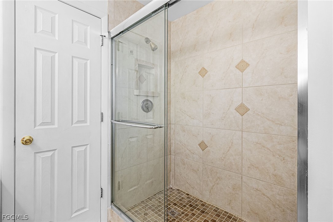 2119 Hibiscus Road Fort Myers, FL 33905 - Photo 19 of 28