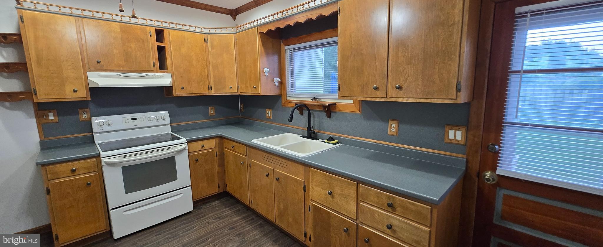 325 West Spring Street Frackville, PA 17931 - Photo 4 of 18