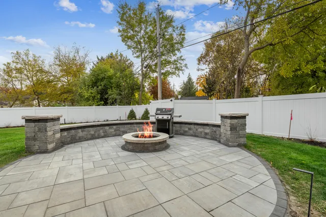 $795,000 | 3134 East Drive, Lyons, WI 53147