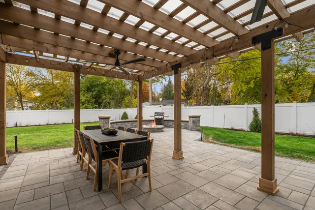 $795,000 | 3134 East Drive, Lyons, WI 53147