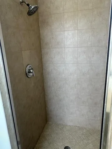 $3,000 | 2502 North Dixie Highway, Unit 49, Lake Worth, FL 33460