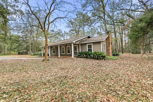 $2,400 | 7585 Skipper Lane, Tallahassee, FL 32317