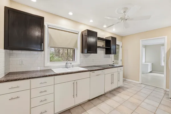 $2,400 | 7585 Skipper Lane, Tallahassee, FL 32317