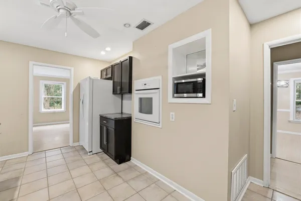 $2,400 | 7585 Skipper Lane, Tallahassee, FL 32317