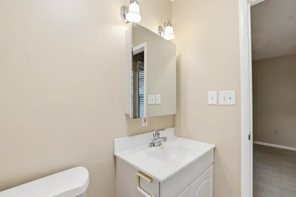 $2,400 | 7585 Skipper Lane, Tallahassee, FL 32317